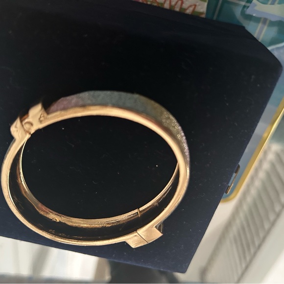 Sparkly Bangle - Picture 6 of 7